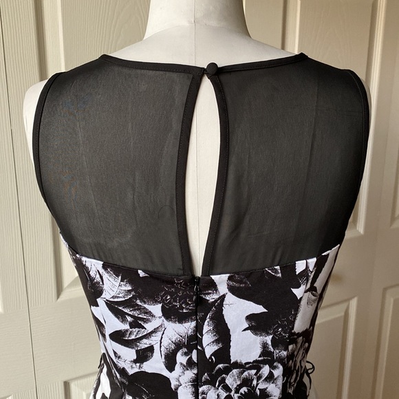 White House Black Market Dress - Picture 5 of 9